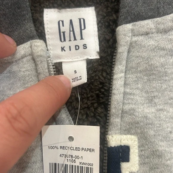 GAP Kids Sherpa Lined Gray Zip-Up Hoodie - Picture 2 of 2